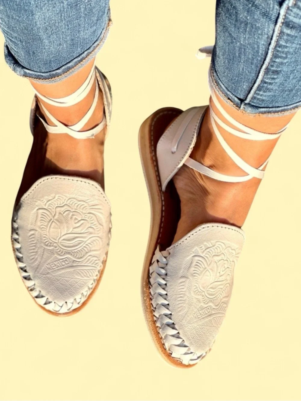 Guaraxez Rosalinda Lace-Up White Leather Flats.